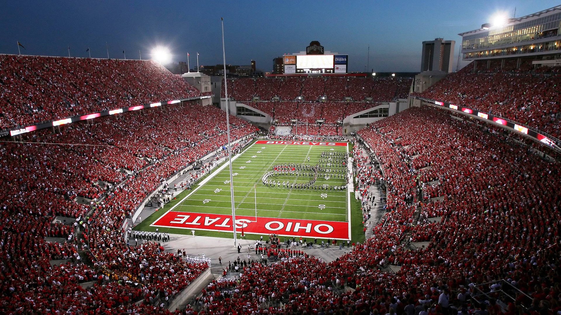 冬季两项世界杯赛场风雪考验运动员体能,冬天举办世界杯