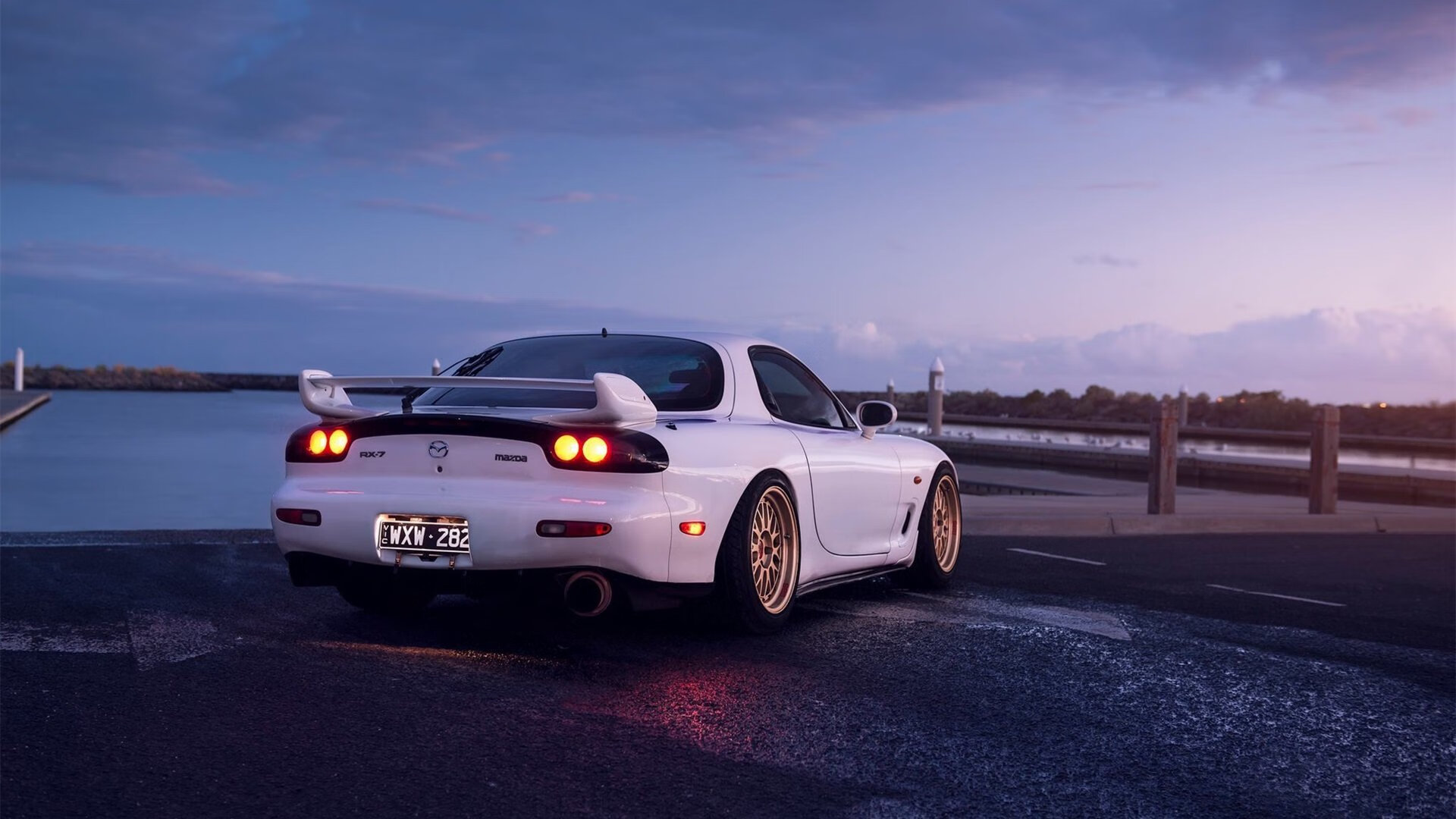 拜仁门将诺伊尔再现世界级扑救,诺伊尔在拜仁的地位