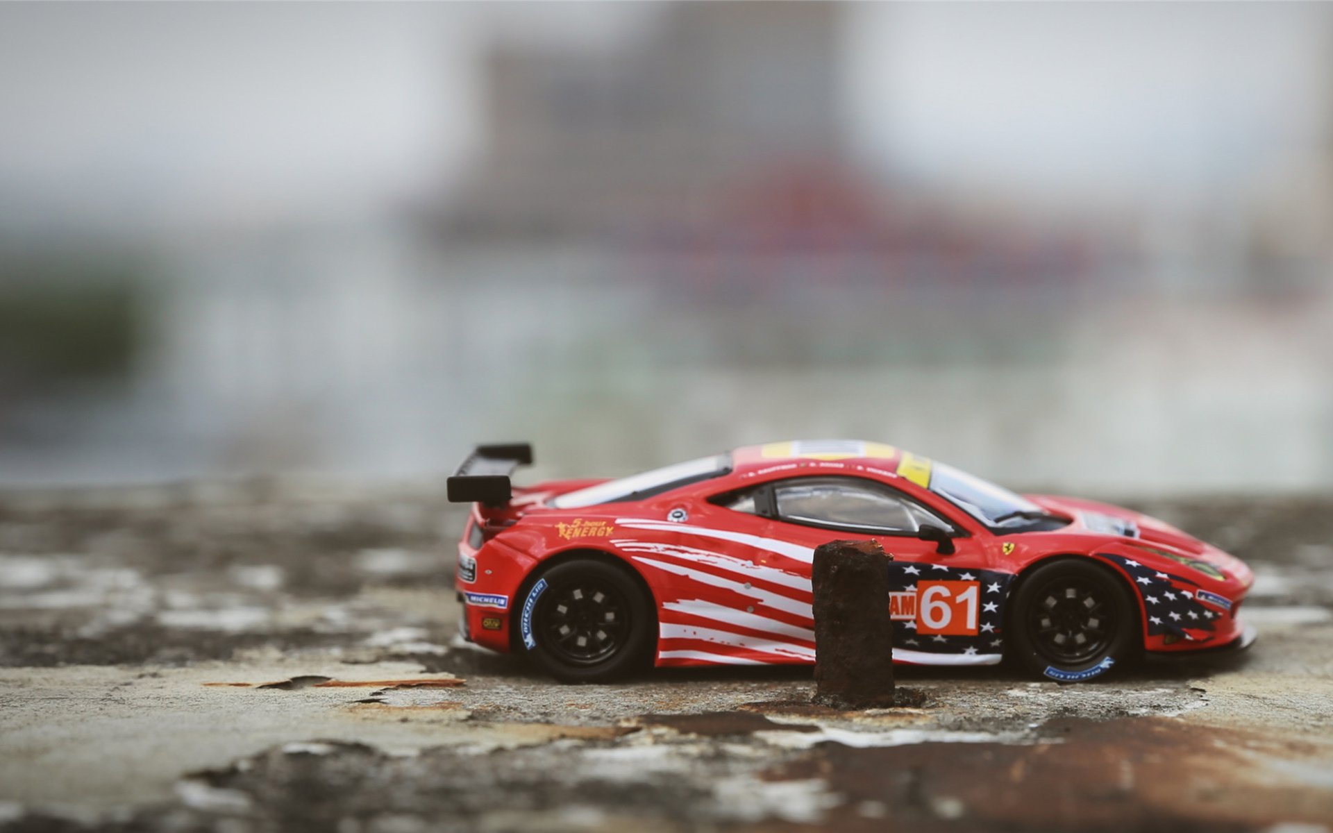 足球青年联赛引入防摔装备保障安全,青年足球队