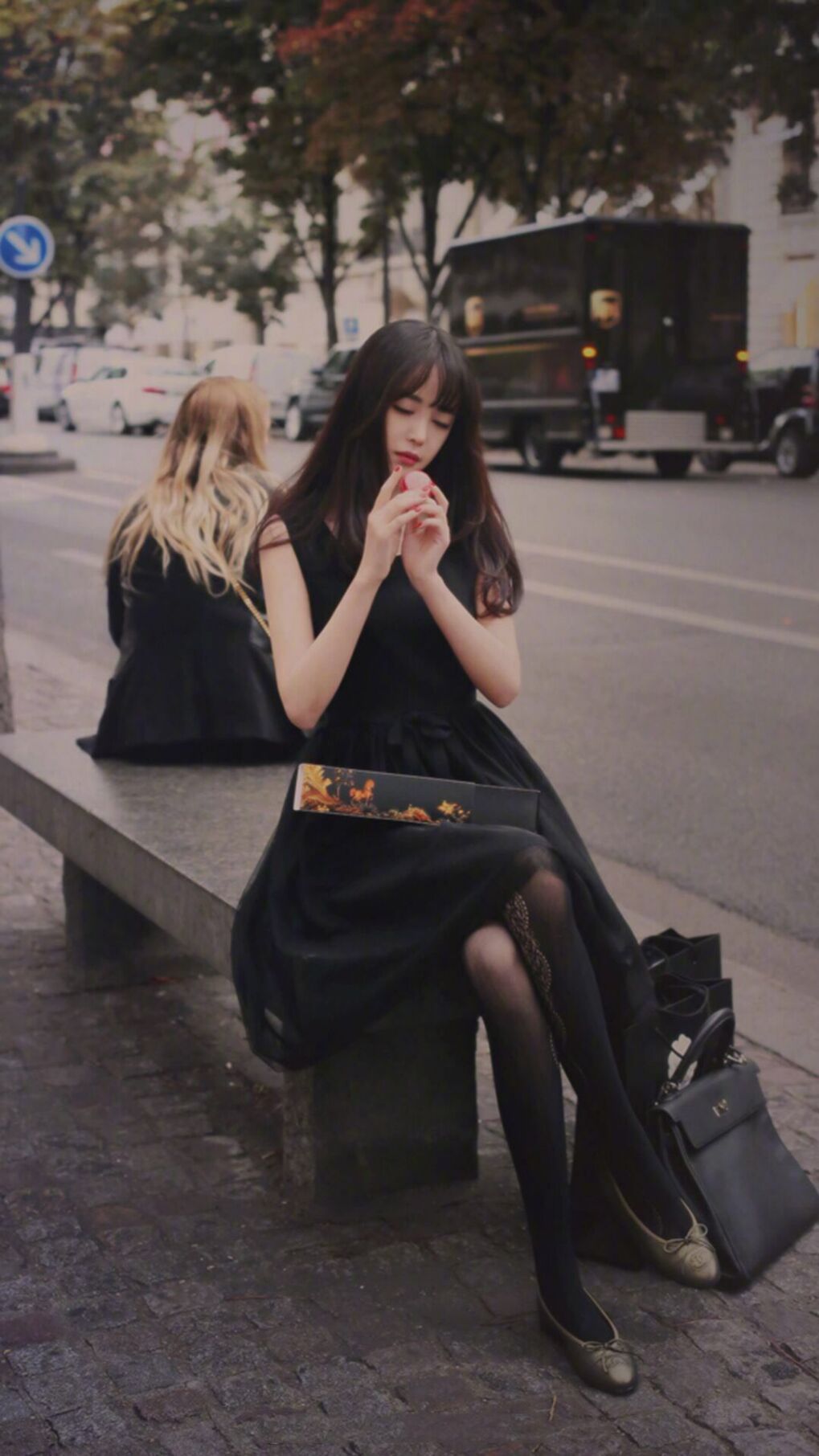 掘金主力中锋全场抢下十七个篮板主导禁区,掘金主力球员